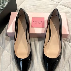 Kate Spade black patent shoes